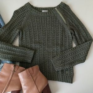 American Eagle Green Cable Knit Sweater Zipper